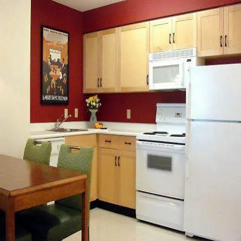 Lakeview Signature Inn Calgary Airport